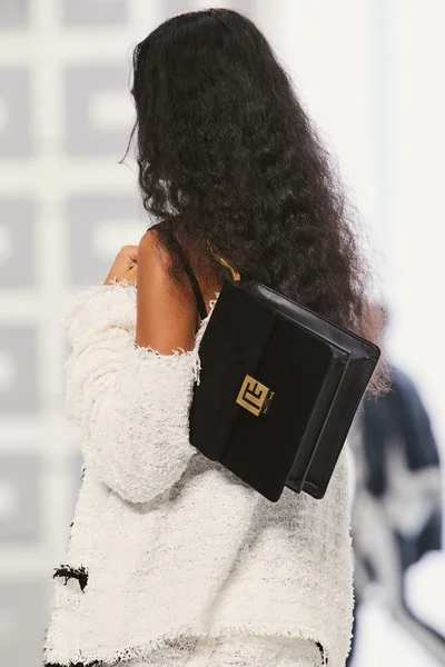 Look 39